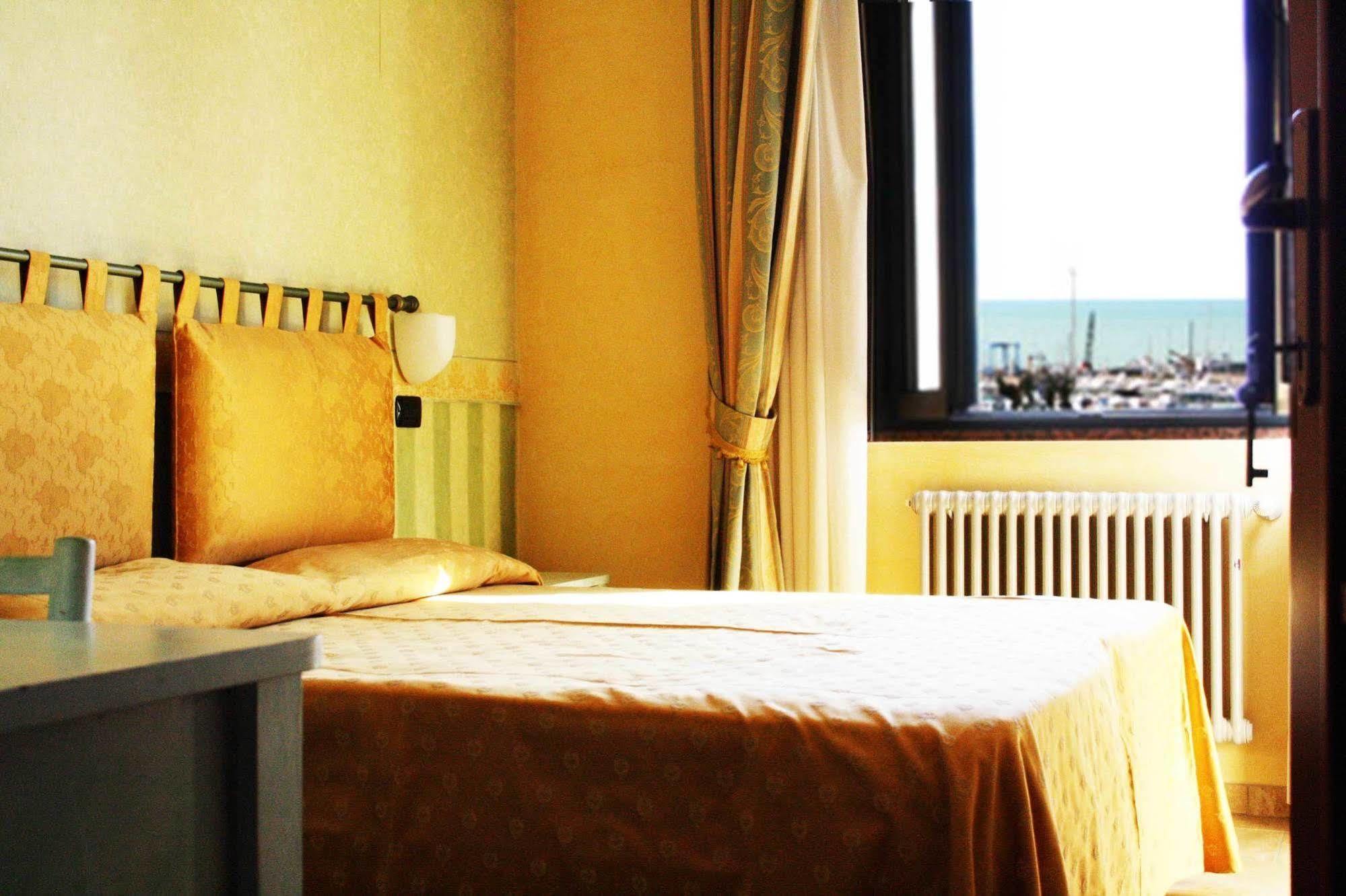Hotel Beaurivage Senigallia Eksteriør billede